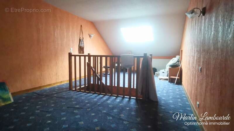 Maison à SAINT-LEONARD-DE-NOBLAT