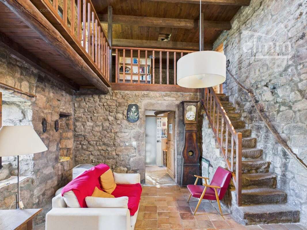 Maison à SAINT-ANDRE-LACHAMP