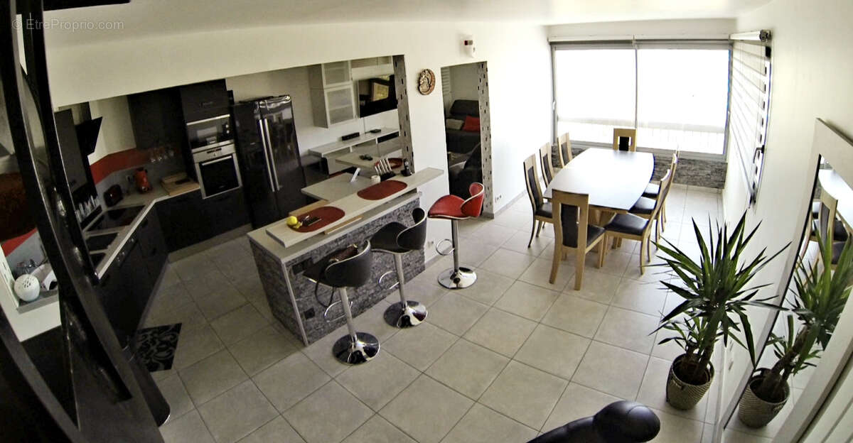 Appartement à MAUGUIO
