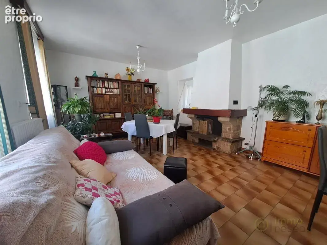 Maison 94 m² à Saint-Quentin  - photo 4