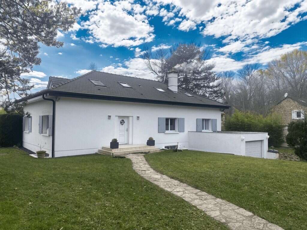 Maison à SOISY-SUR-SEINE