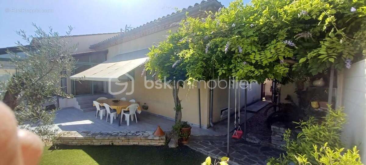 Villa  traditionnelle + studio a vendre - photo 3