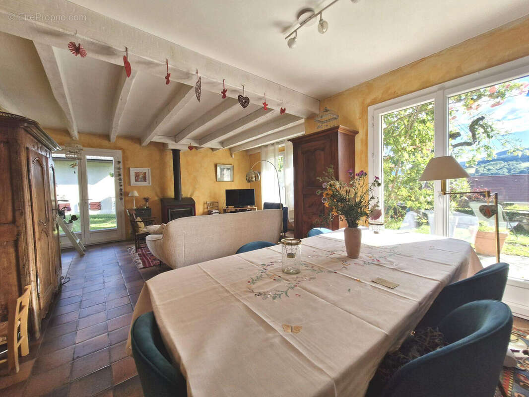 Maison à SALES