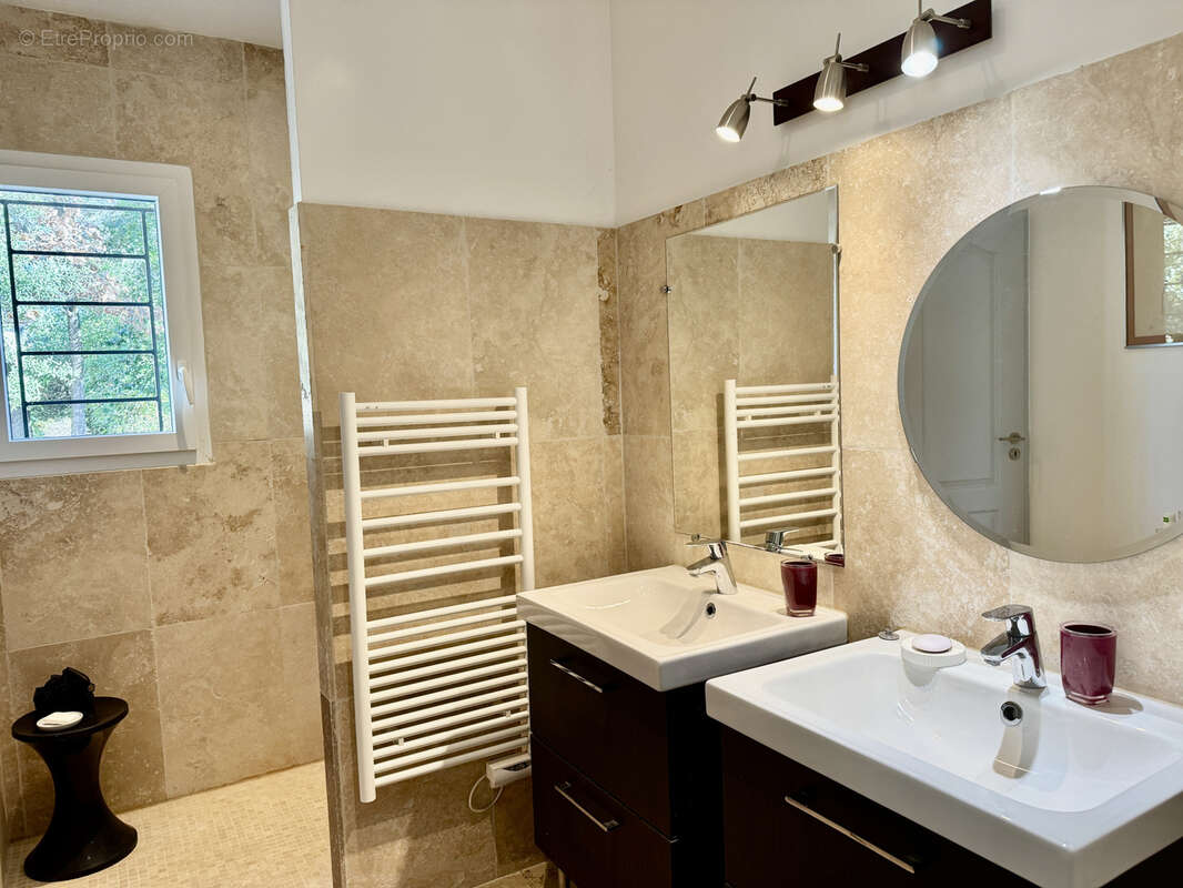 Maison à AUBUSSARGUES