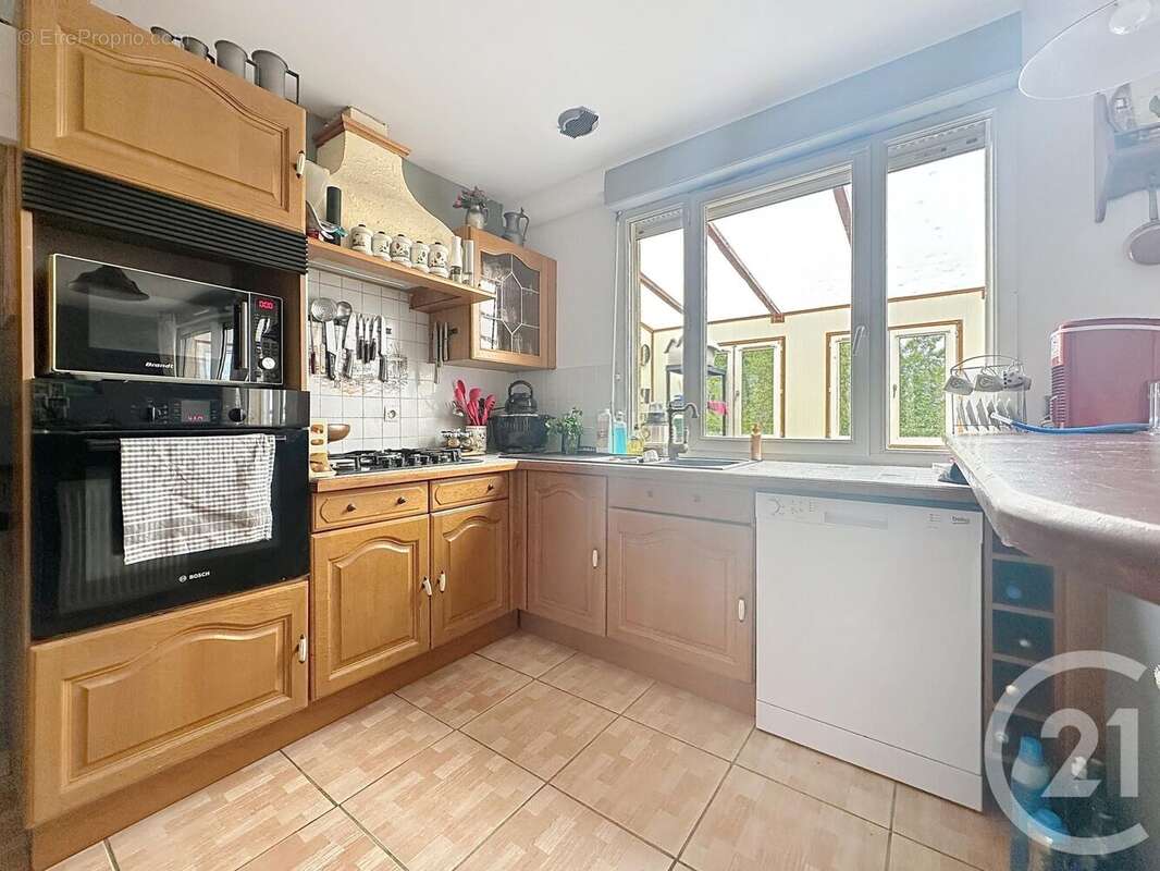 Maison à MONTIGNY-LENCOUP