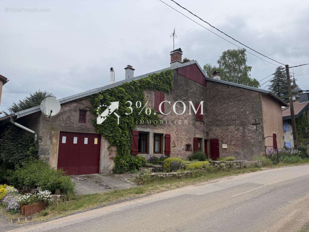 Ferme de village 196 m2 VIMENIL - photo 3