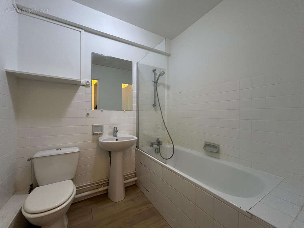 Appartement à LES PAVILLONS-SOUS-BOIS