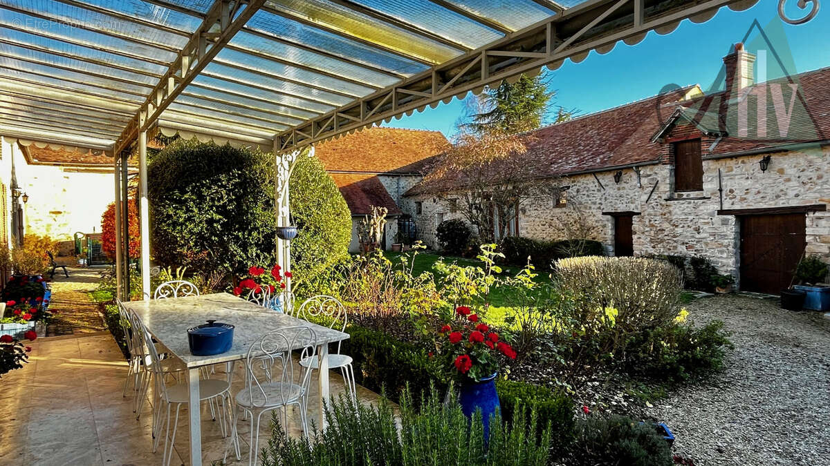 Maison à THOURY-FEROTTES