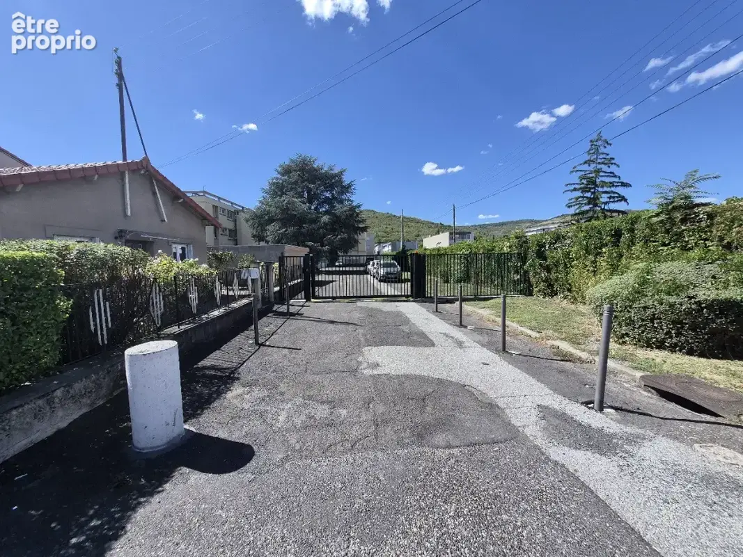 Garage fermé dans résidence sécurisée - photo 5