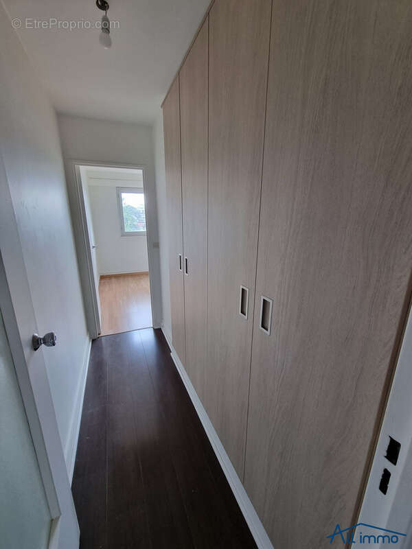 Appartement à SAINT-MAUR-DES-FOSSES