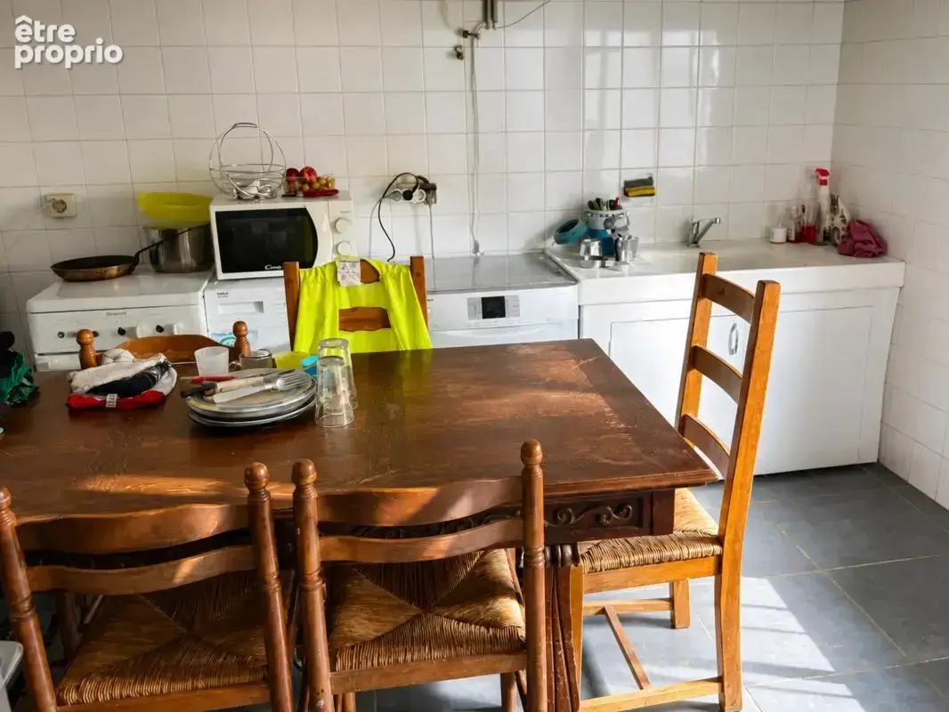 Ensemble immobilier de 14 pièces de 250 m² à Blaye-les-Mines - photo 4