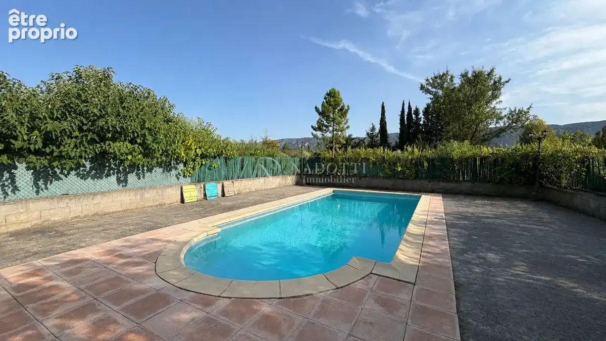 Maison à MAUBEC