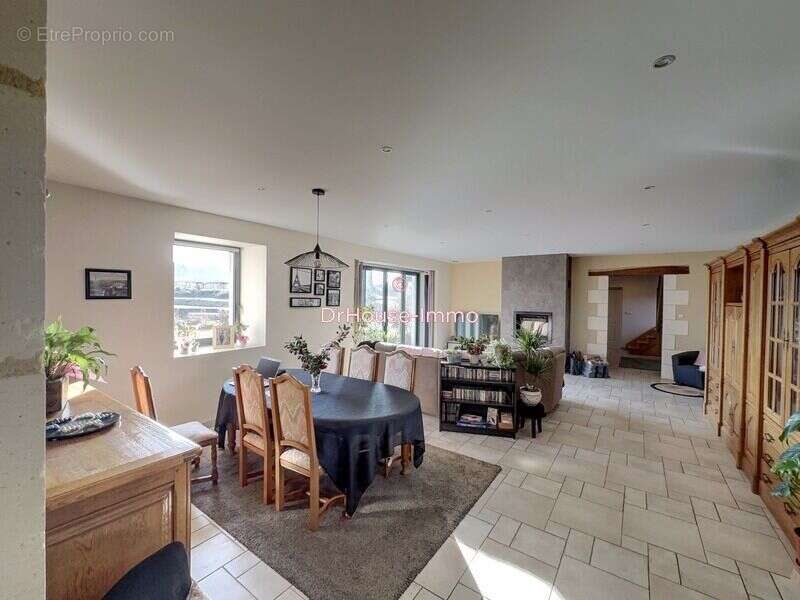 Maison à BAZOCHES-SUR-HOENE