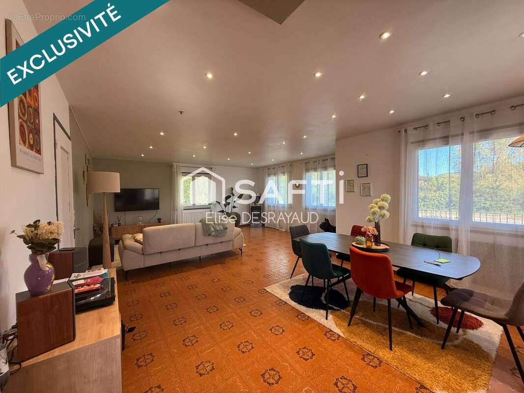 Photo 3 - Maison à AZE