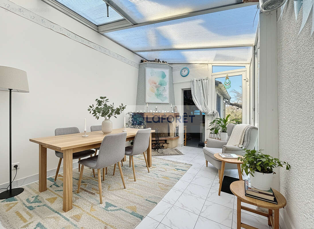 Maison à SARTROUVILLE