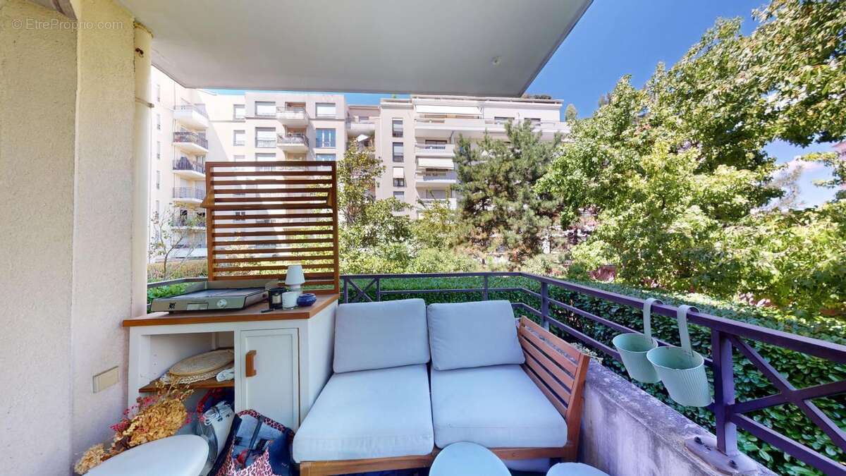  Lyon 4ᵉ – Croix-Rousse  Appartement 2 pièces avec balcon, cave et garage en option ! - photo 10