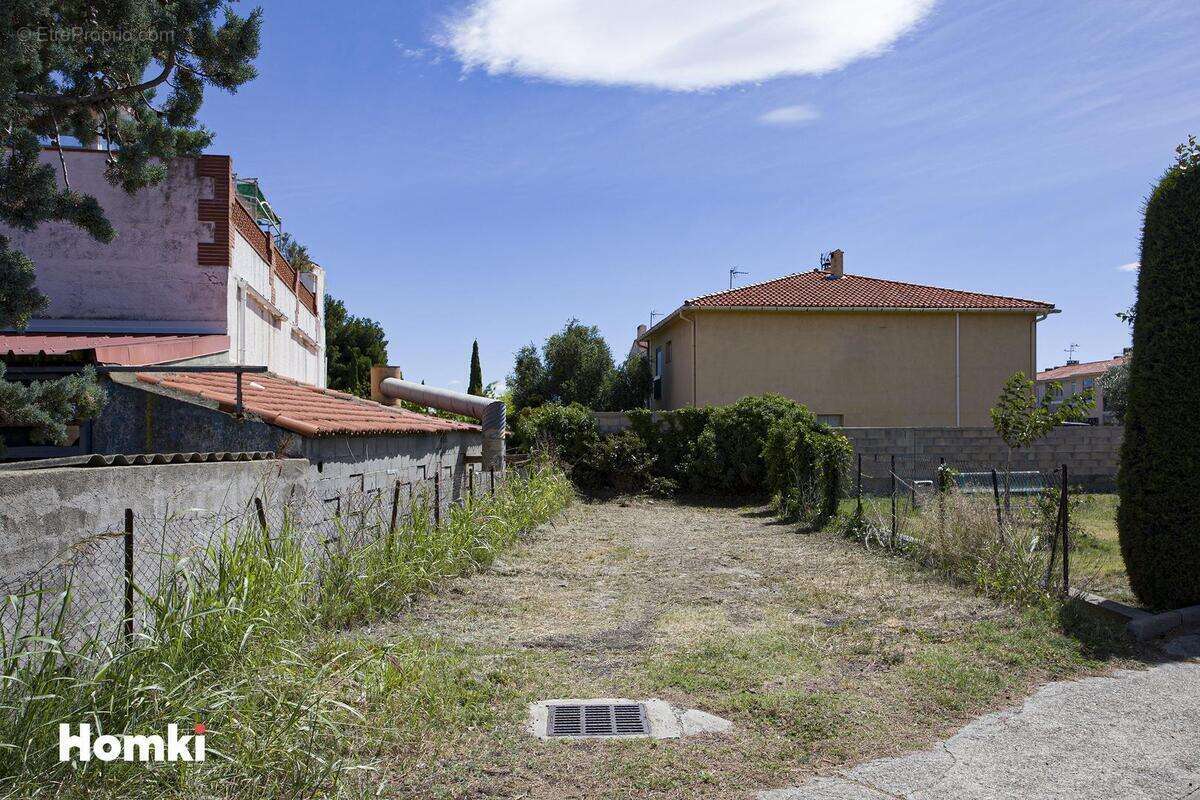 Commerce à ILLE-SUR-TET