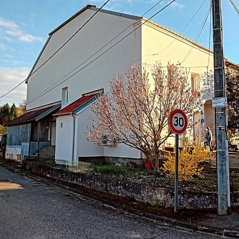 Maison à NEUFMAISONS