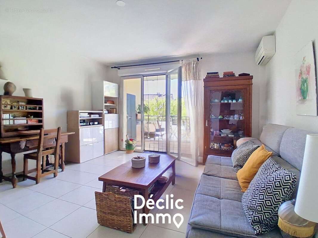 Appartement à VALLAURIS