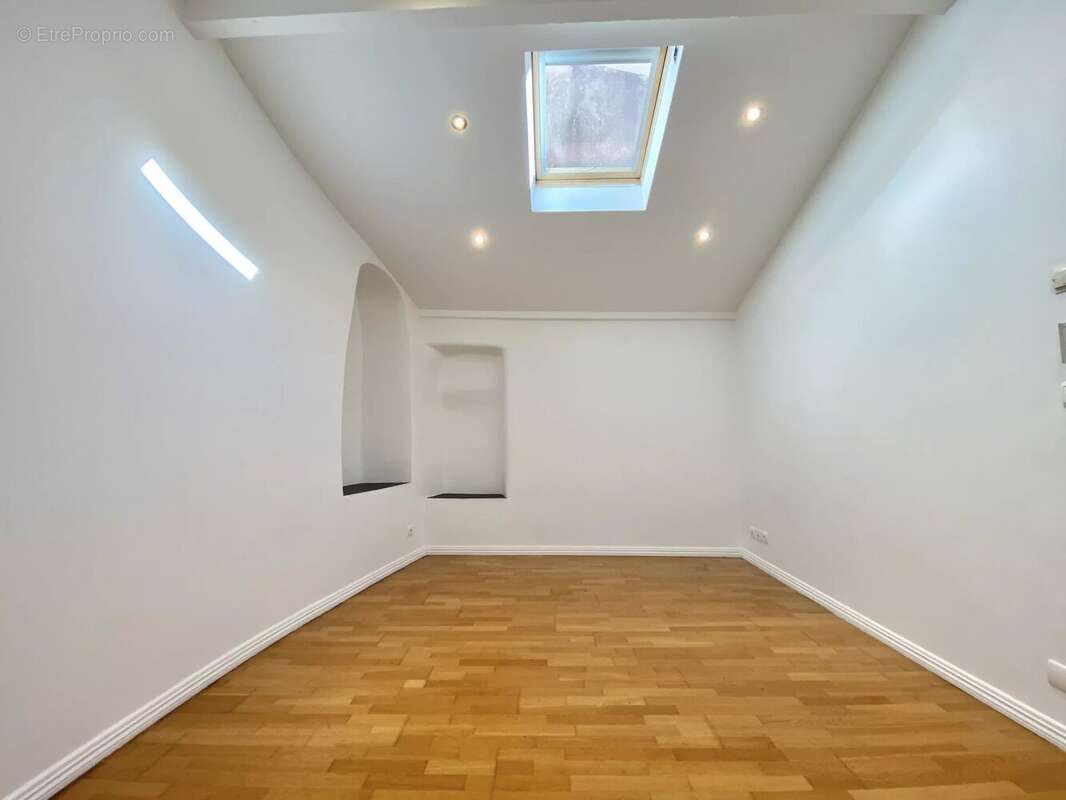 Appartement à ROQUEBRUNE-CAP-MARTIN