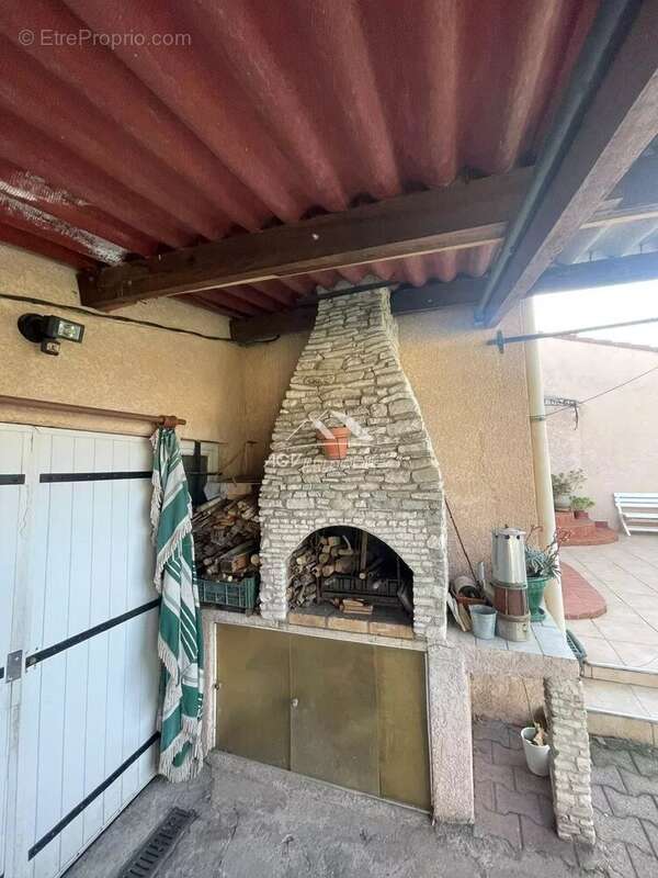 Maison à LES SALLES-DU-GARDON