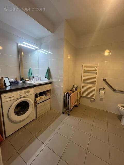 Appartement tyoe 2 vendu loué avec un balcon et parking - photo 6