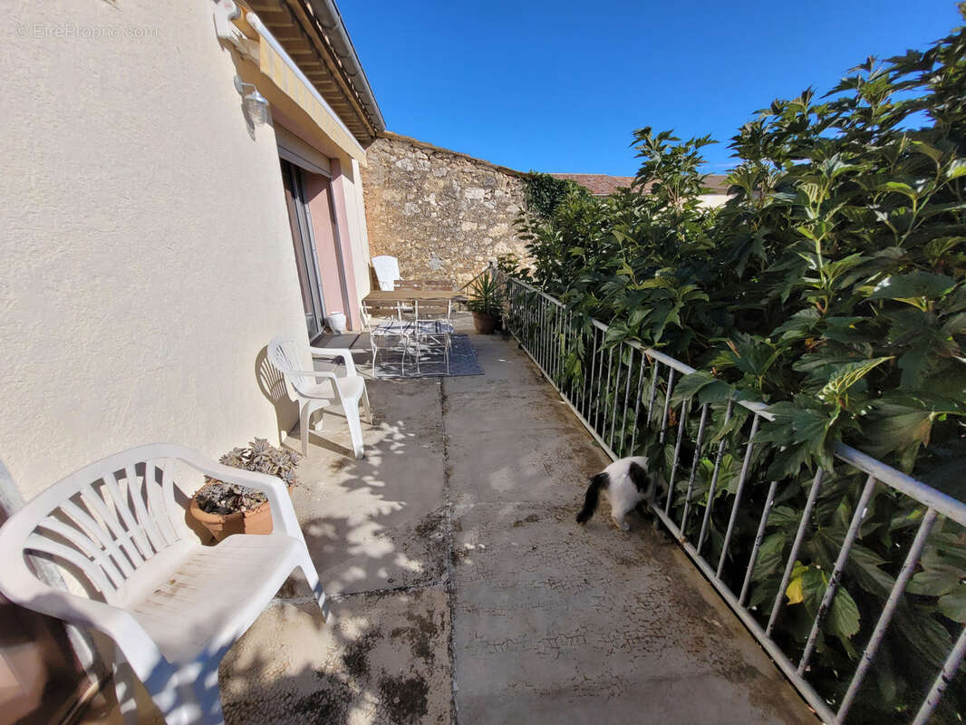 Maison à FLEURY