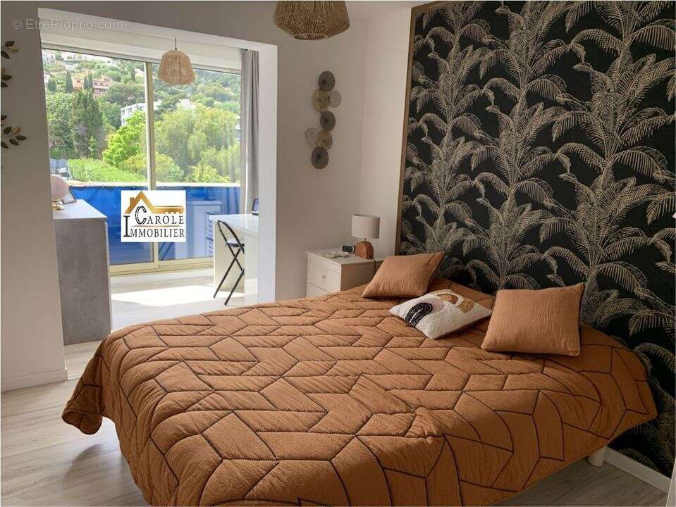 Appartement à MANDELIEU-LA-NAPOULE