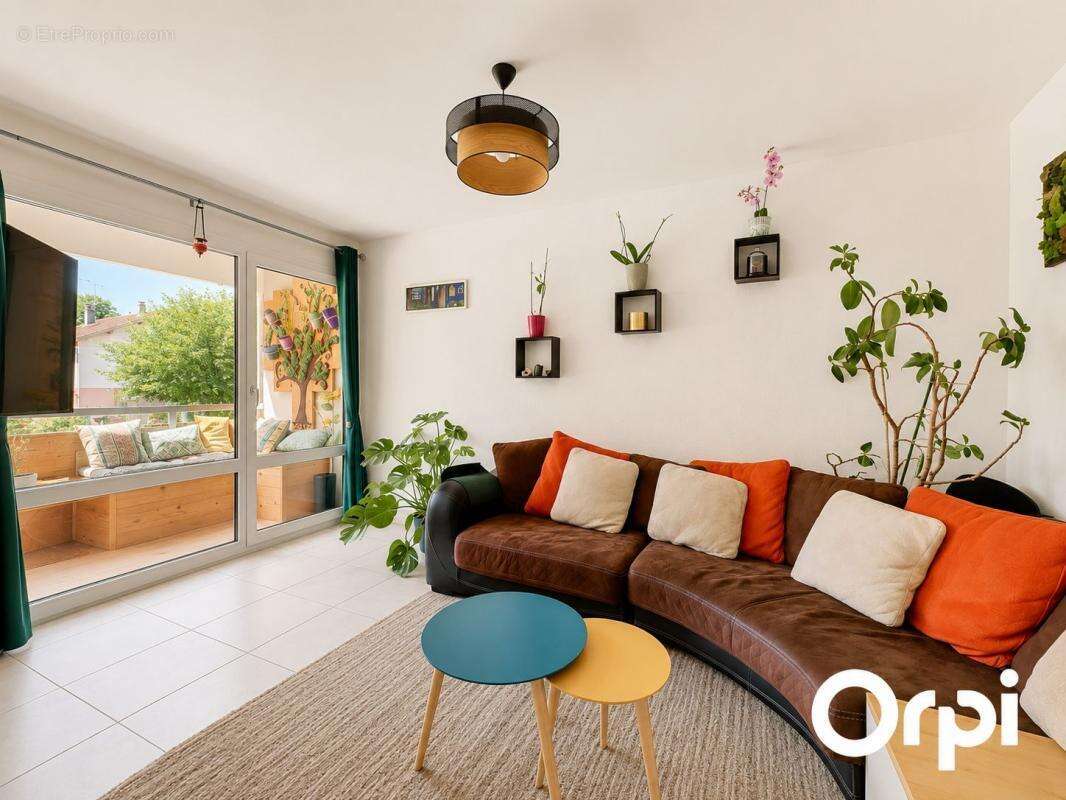  Appartement T3 – 72 m² – Balcon plein sud, garage & cave - photo 4