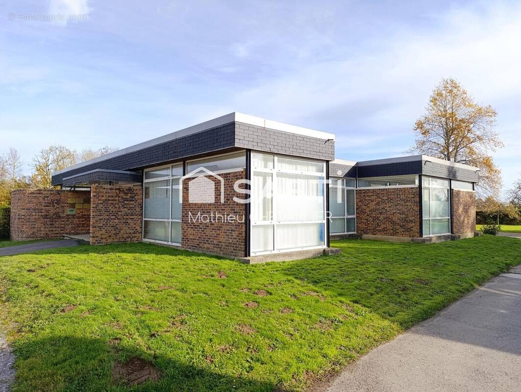 Photo 1 - Commerce à FEUQUIERES-EN-VIMEU