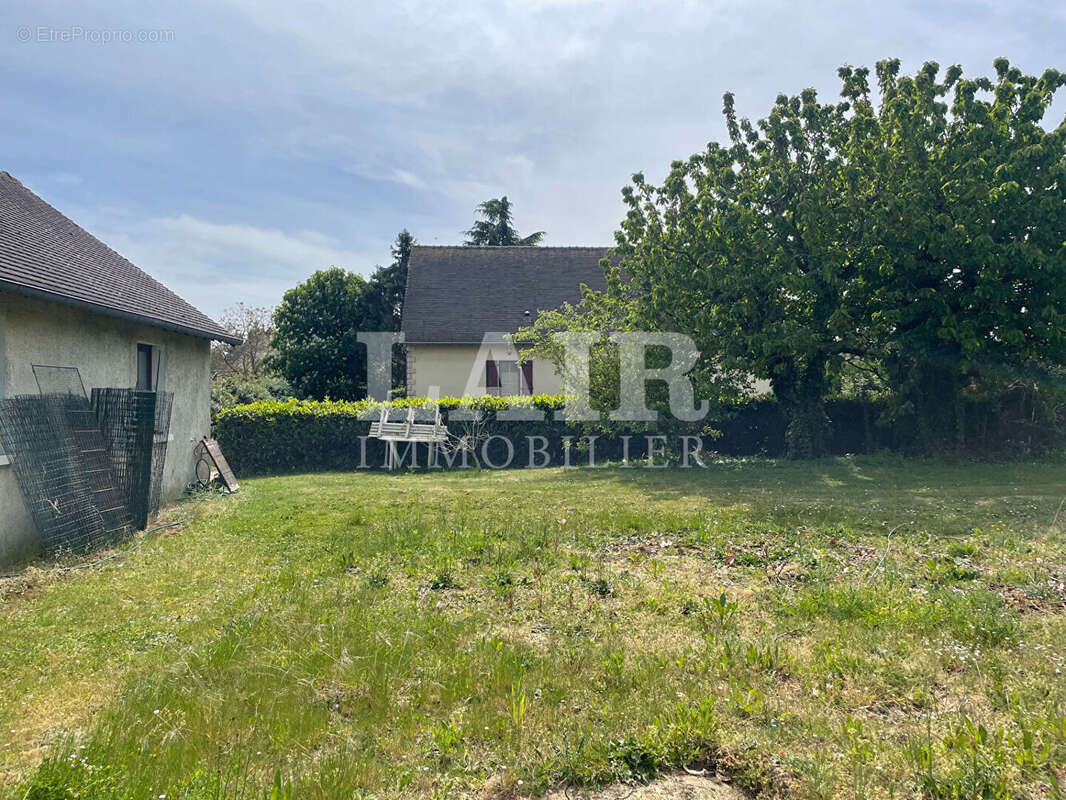 Maison à vendre dans le bourg de Saint-Vincent-des-Près, réf B15527 - photo 2