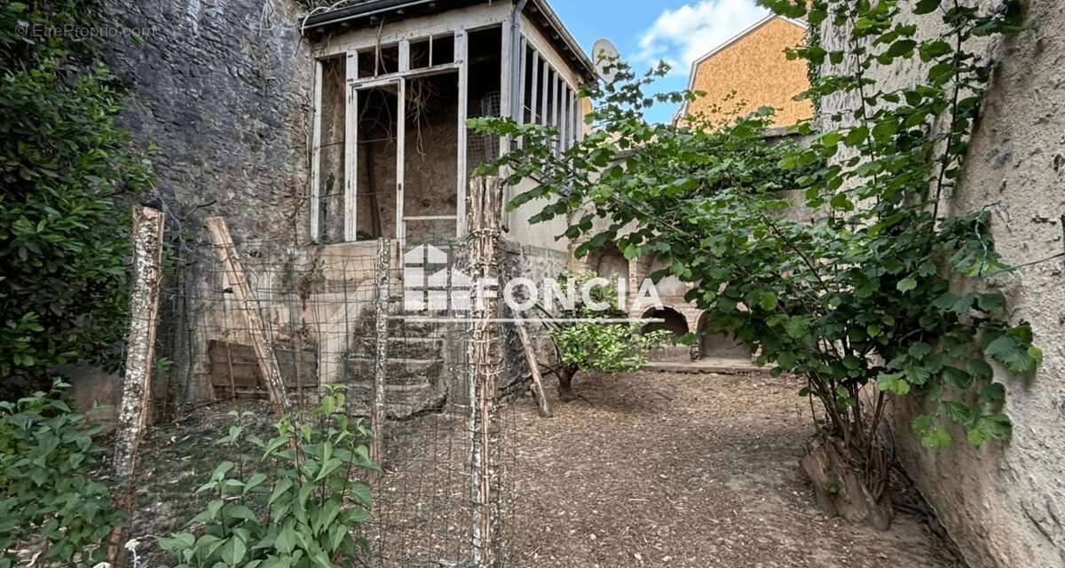 Maison à FRESNAY-SUR-SARTHE