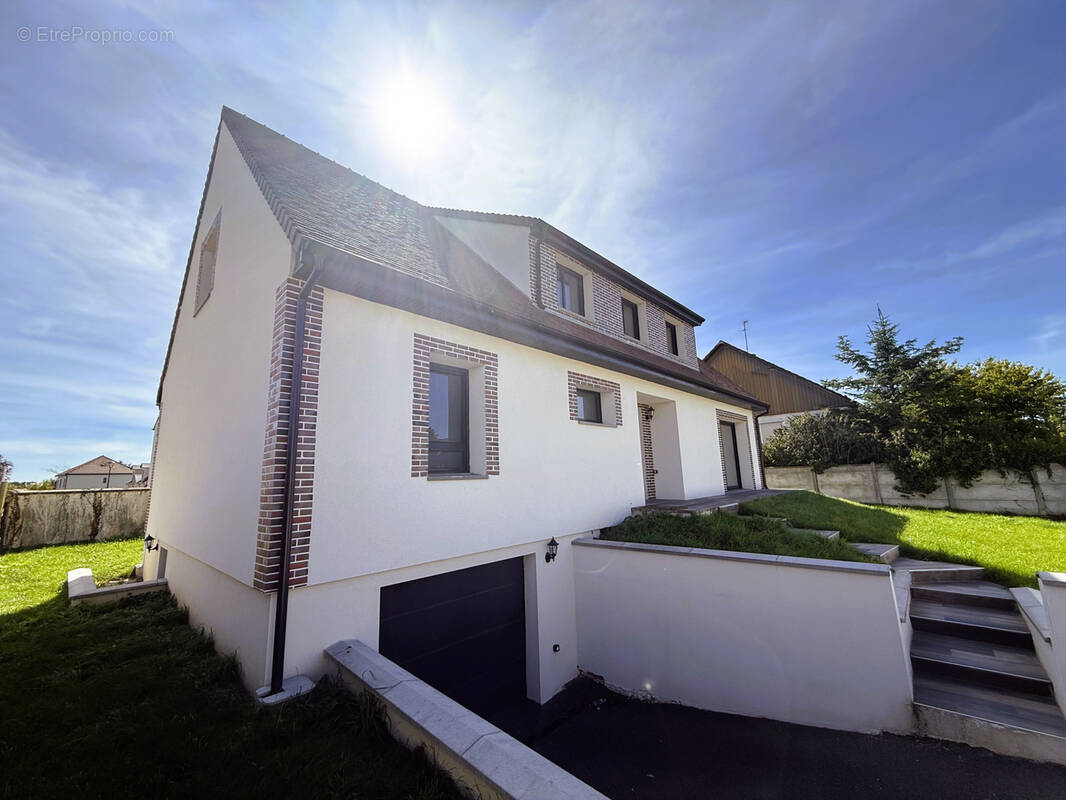 Maison à MAINVILLIERS