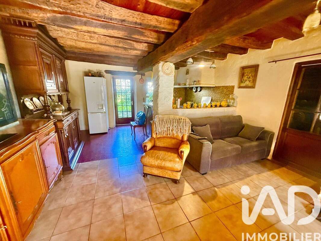 Maison 120 m² à Alligny-Cosne  - photo 8