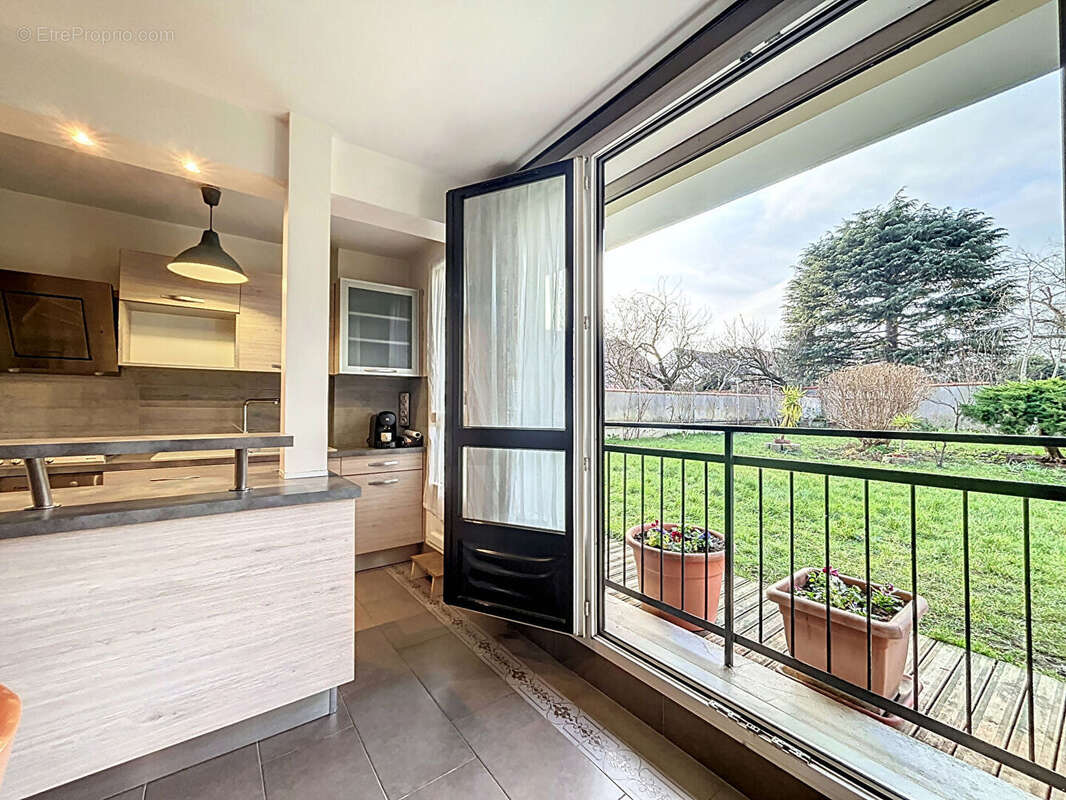 Appartement à SAINT-MAUR-DES-FOSSES