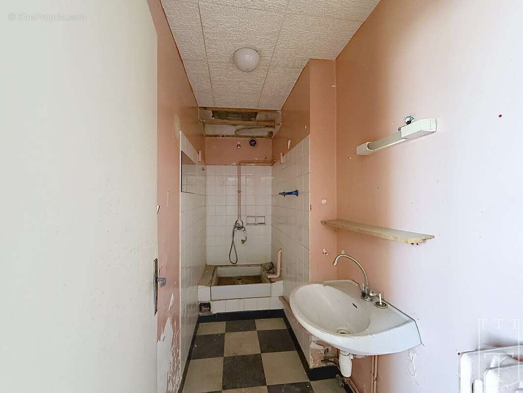 Exclusivite t2 à rénover - photo 10