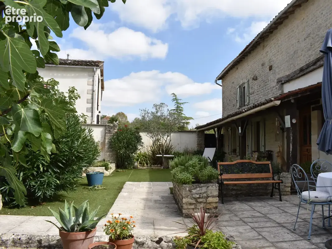 Belle grange et maison d'amis proche des commodités - 5 chambres au total! - photo 2