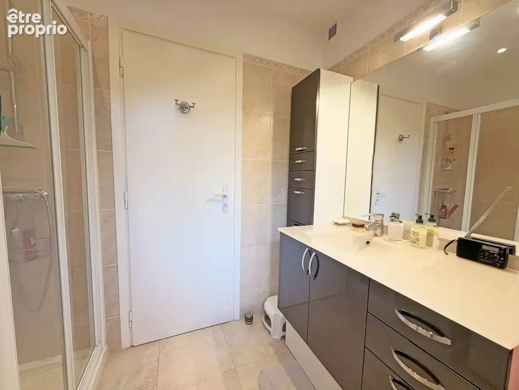 Vence quartier de l'Ara - Appartement de 3 pièces de 84 m2 avec terrasse et garage - photo 7