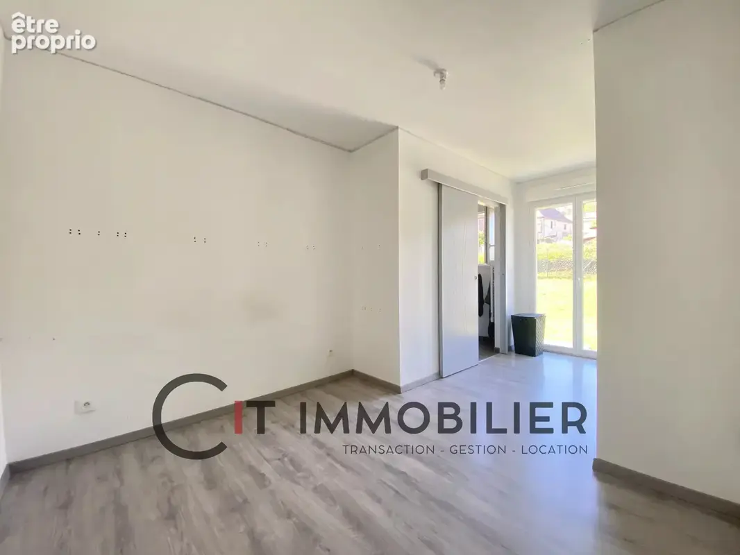Maison récente de plain-pied - photo 9