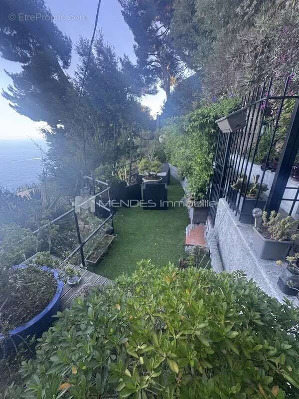Appartement à ROQUEBRUNE-CAP-MARTIN