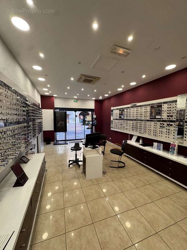 Commerce à L&#039;ISLE-JOURDAIN