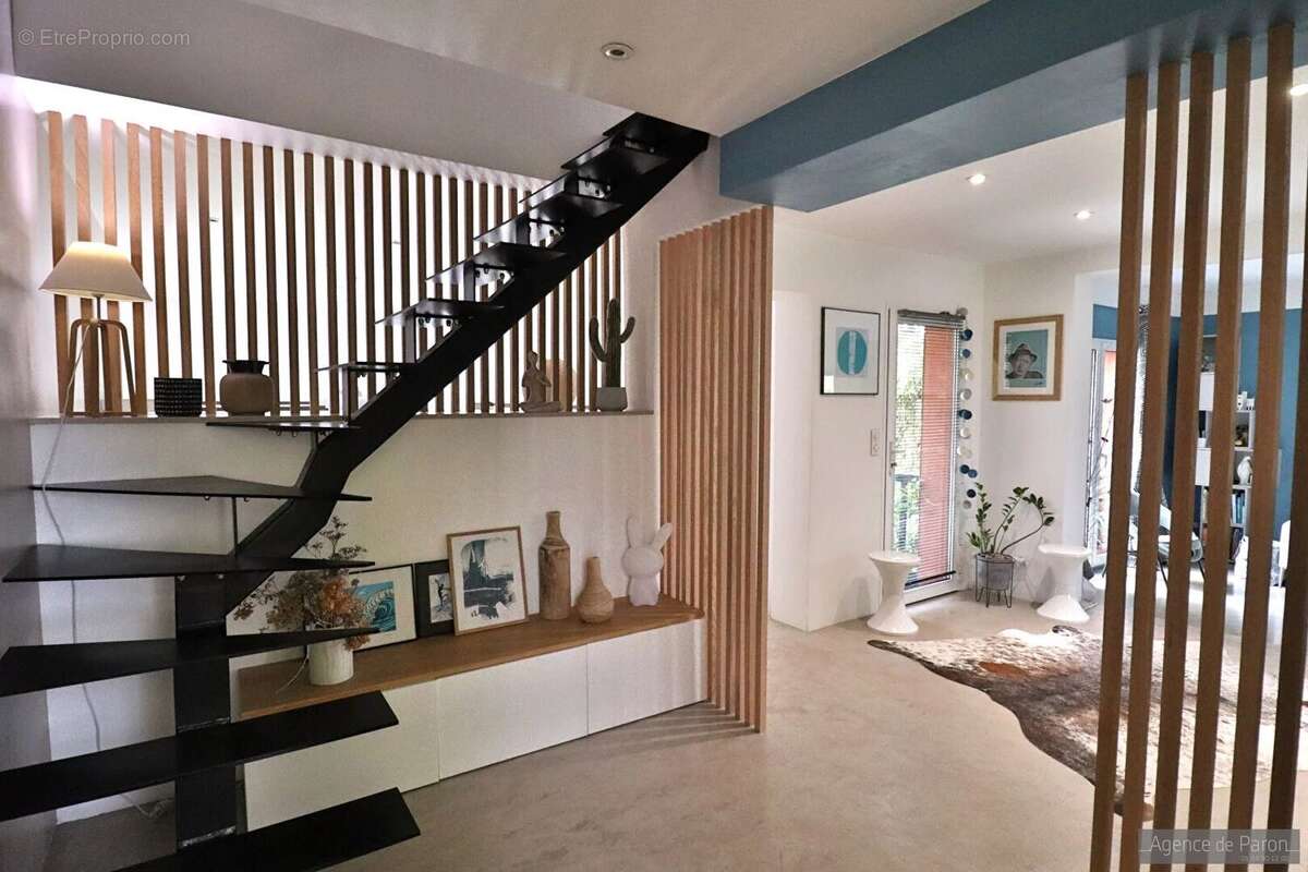 Maison à VERRIERES-LE-BUISSON