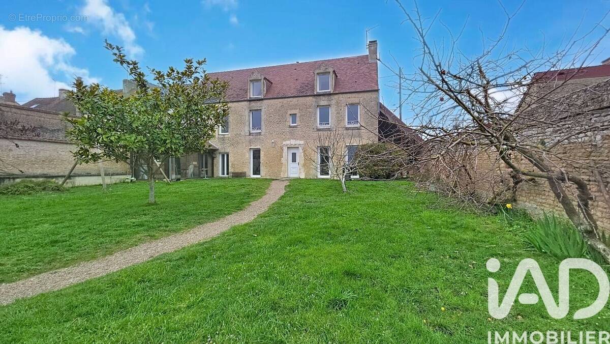 Photo 1 - Maison à VENDEUVRE