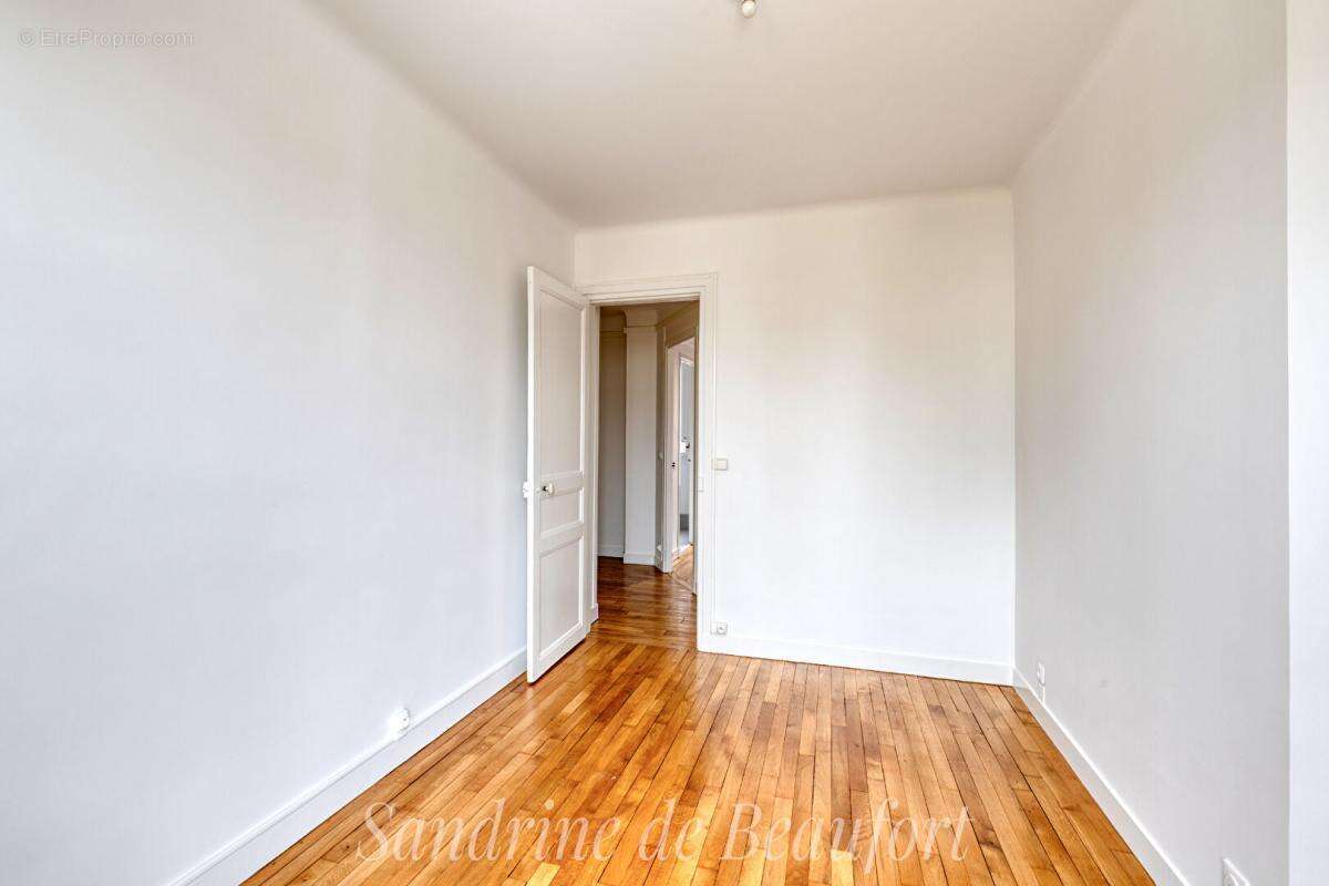 Appartement à PARIS-15E