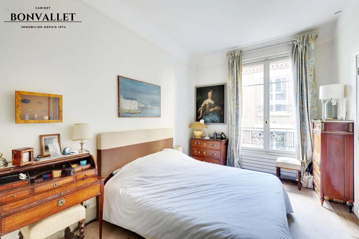 Appartement à PARIS-15E
