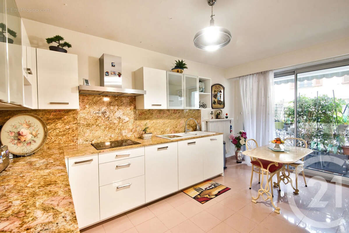 Appartement à NICE