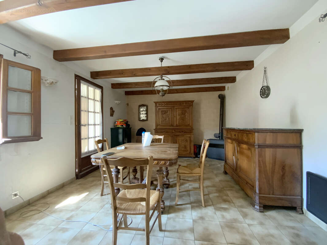 Maison en pierre à 4 km d' Uzès, jardin et grand garage. - photo 13