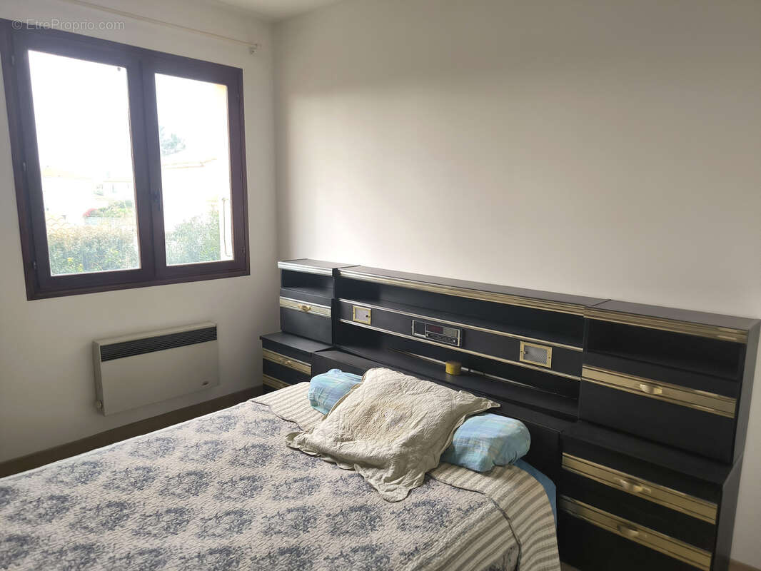 Maison à SAINT-LAURENT-DE-LA-SALANQUE