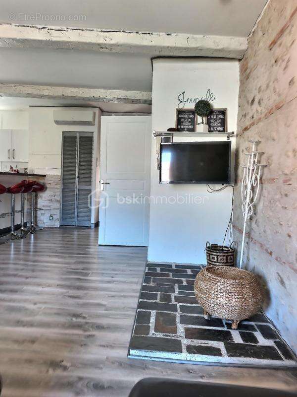 Maison à SAINT-ESTEVE