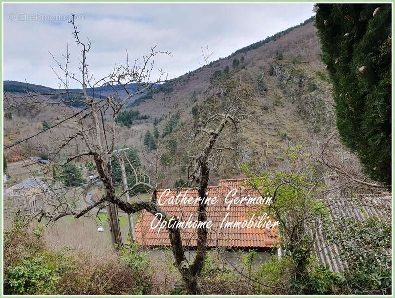 Maison à LESPINASSIERE
